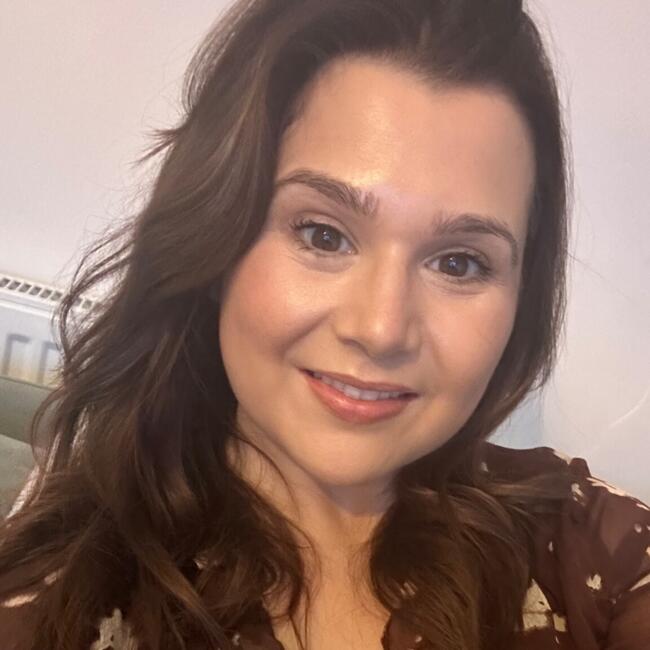 Babysitter in Nottingham: Lauren