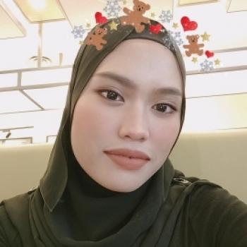 Babysitters in Singapore: Fatihah