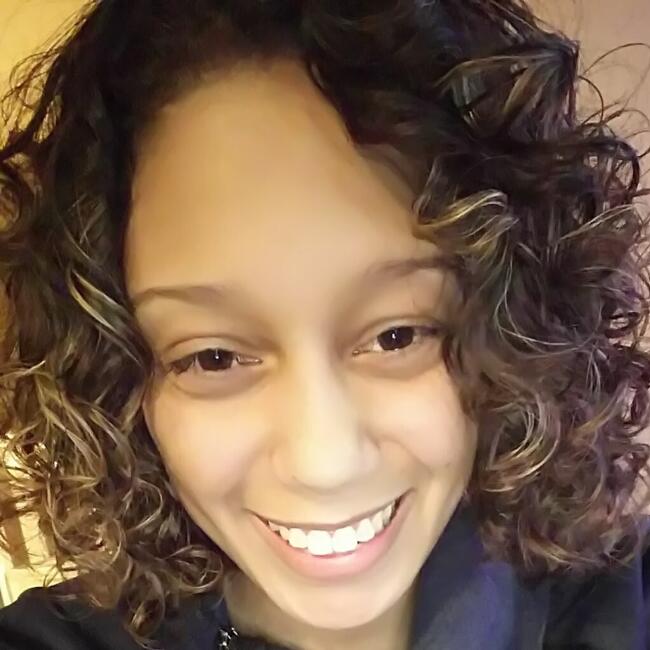 Babysitting job in Everett (Washington): Quira