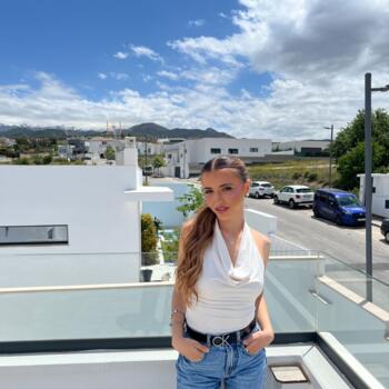 Canguro en Torrejón de Ardoz: Nayara