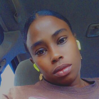 Babysitter in Couva: Roseann