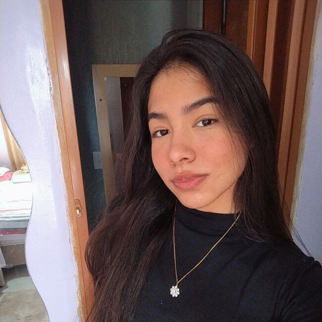 Babysitter in Guarujá: Giovanna