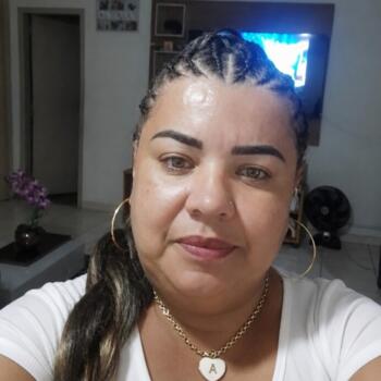 Babá em São João de Meriti: Viviane