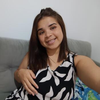 Babysitter in Ciudad del Libertador General San Martín: Nahila
