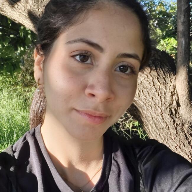 Babysitter in Betim: Daniela