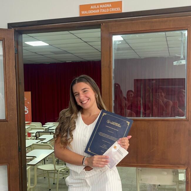 Babysitter in Balneário Camboriú: Keila