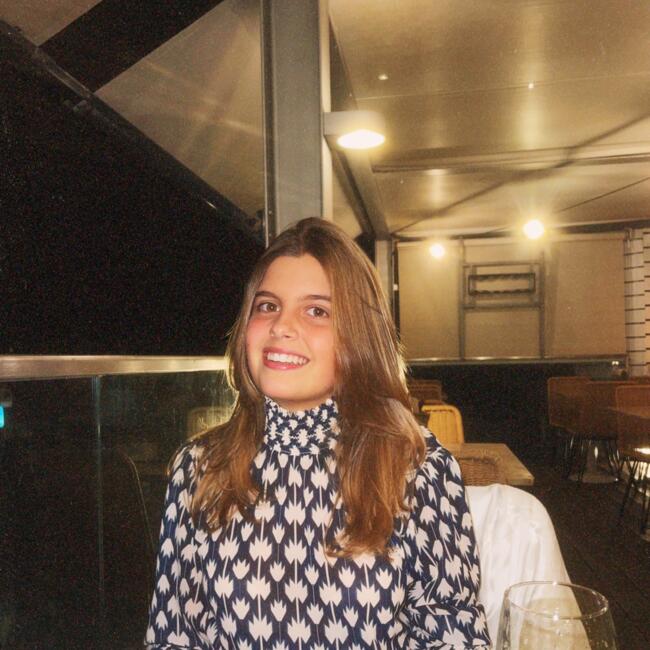 Babysitter in Cascais: Veronica