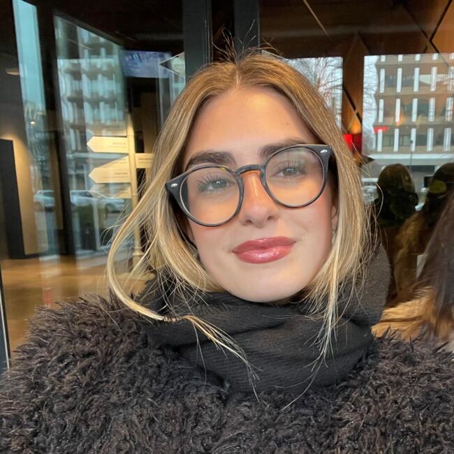 Babysitter in Ixelles-Elsene: Belen