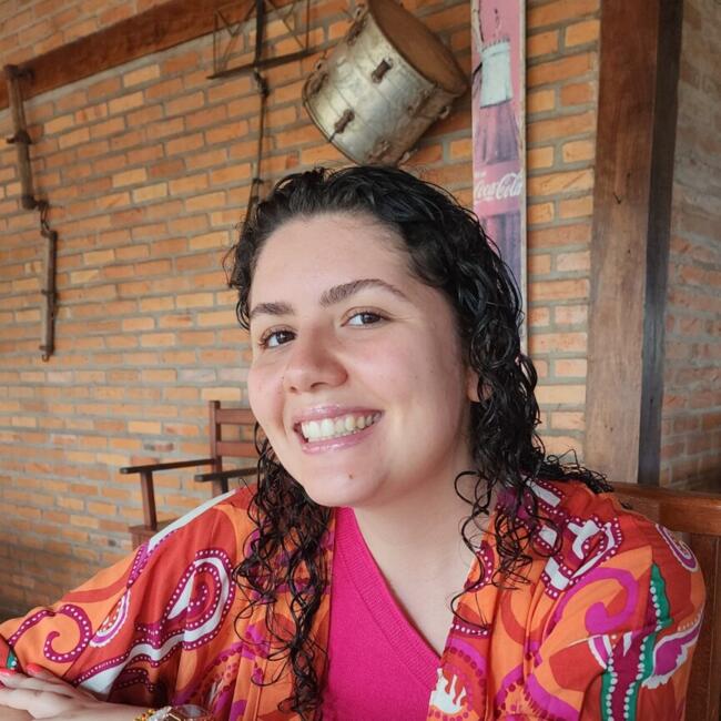 Babá em Jaú: Ayla