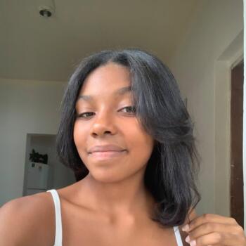 Babysitter in São João Nepomuceno: Gabrielly