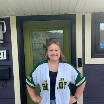 Baby-sitter in Saskatoon: Taryn