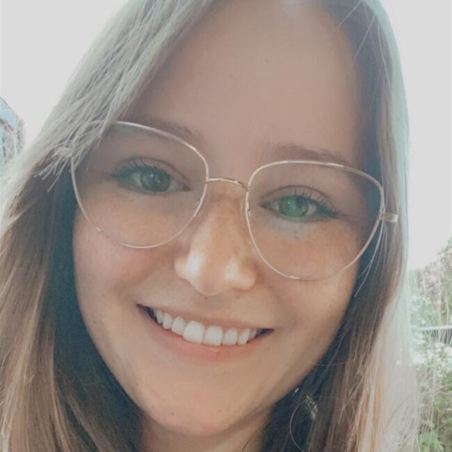 Baby-sitter à Mesplède: Laura
