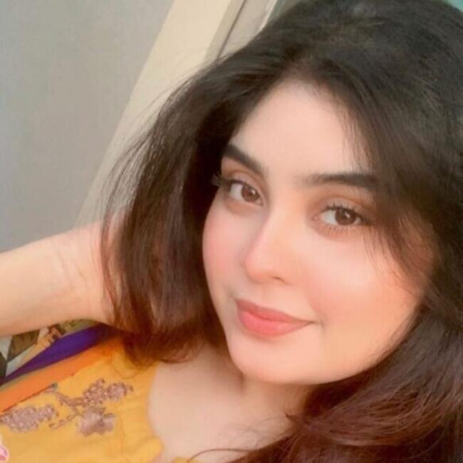 Babysitter in Karachi: Afsheen