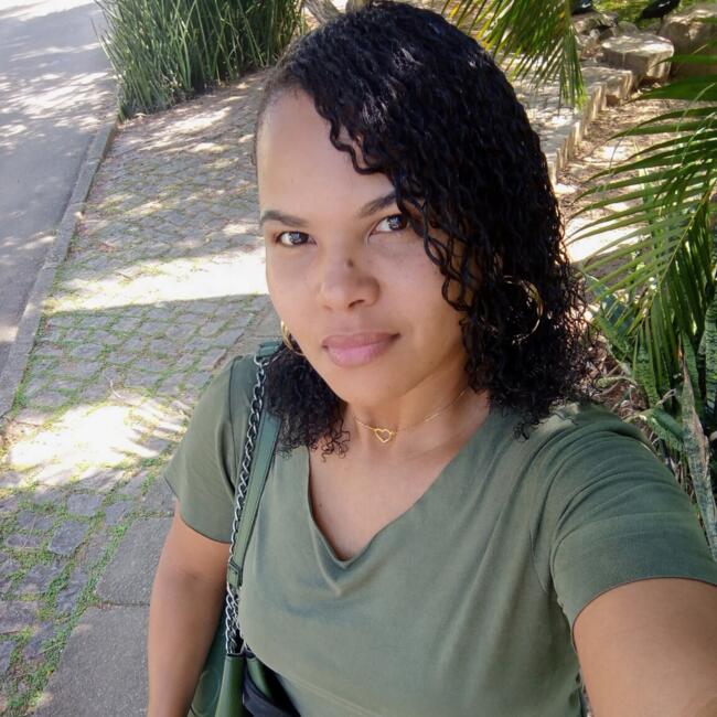 Babysitter in Cariacica: Francine moura