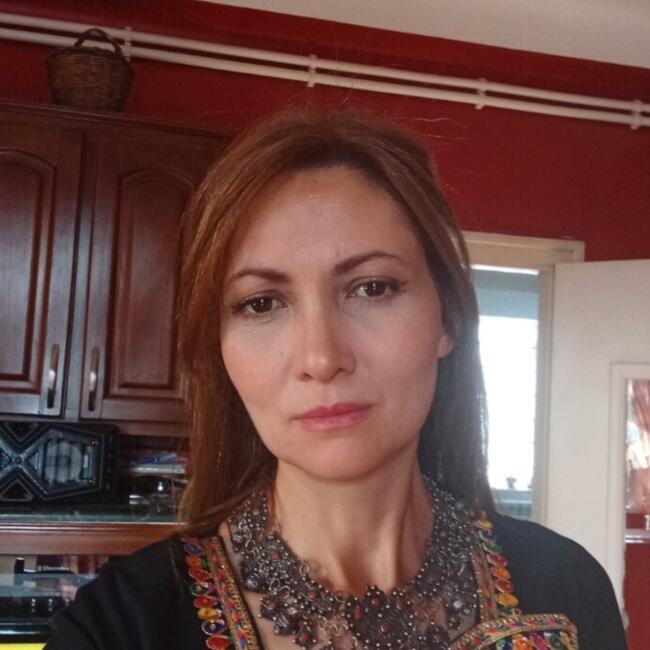 Babysitter in Fréjus: Nadia