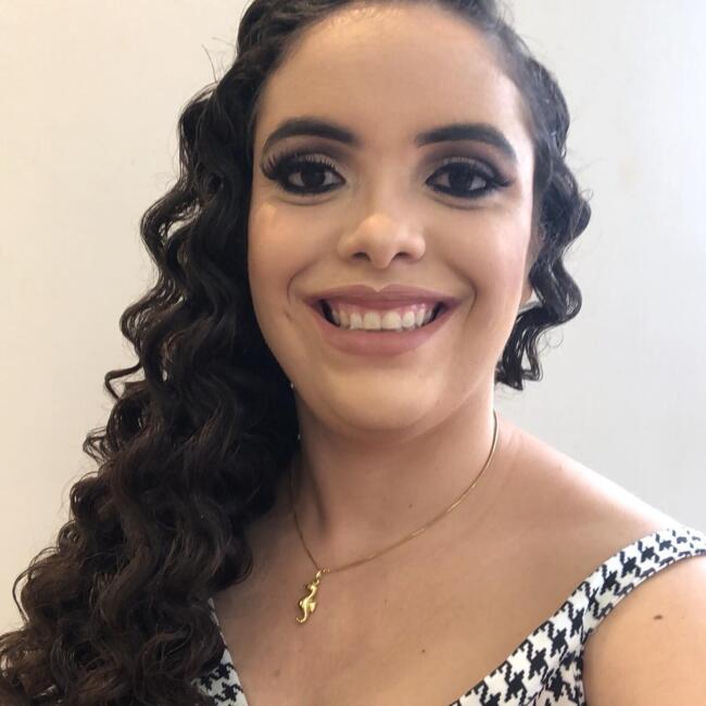 Babysitting job in Santa Inês: Beatriz