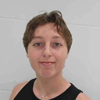 Babysitter Bradford: Aeryn