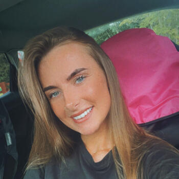 Babysitter in Gneeveguilla: Desiree