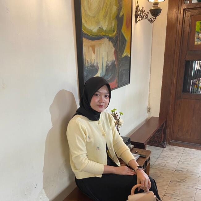 Babysitter di Cikarang: Puspa