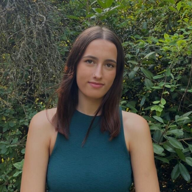 Babysitter in Koblenz: Mia