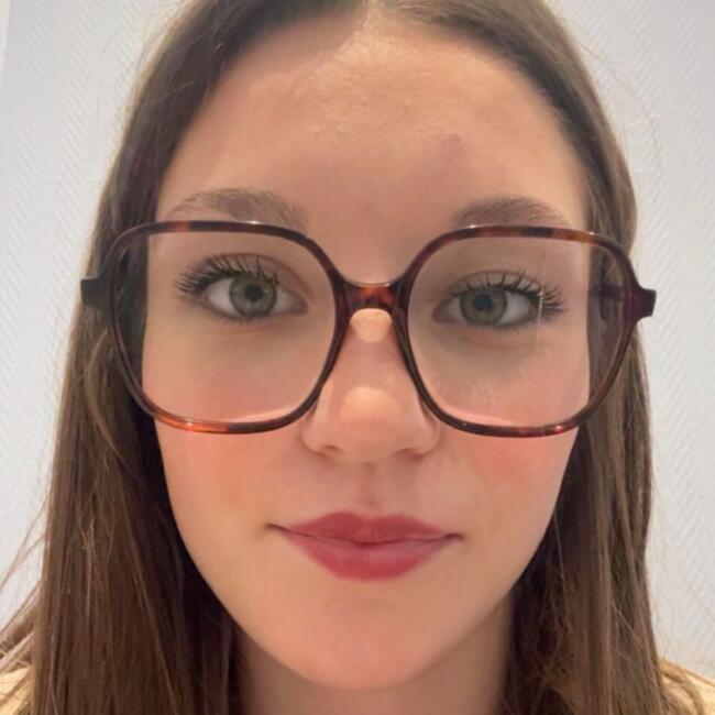 Babysitter in Les Clérimois: Jade