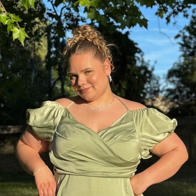 Babysitter in Nogent-sur-Oise: Alyssa