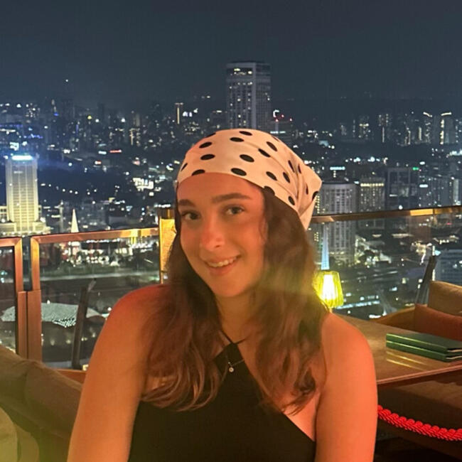 Babysitter in Vernaison: Maia