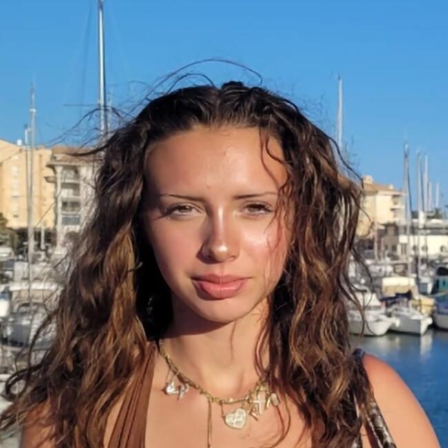 Babysitter in Besançon: Hanaé