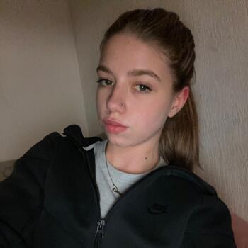 Babysitter in Forchies-la-Marche: Dara