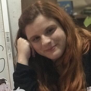 Babysitter in Palhoça: Debora