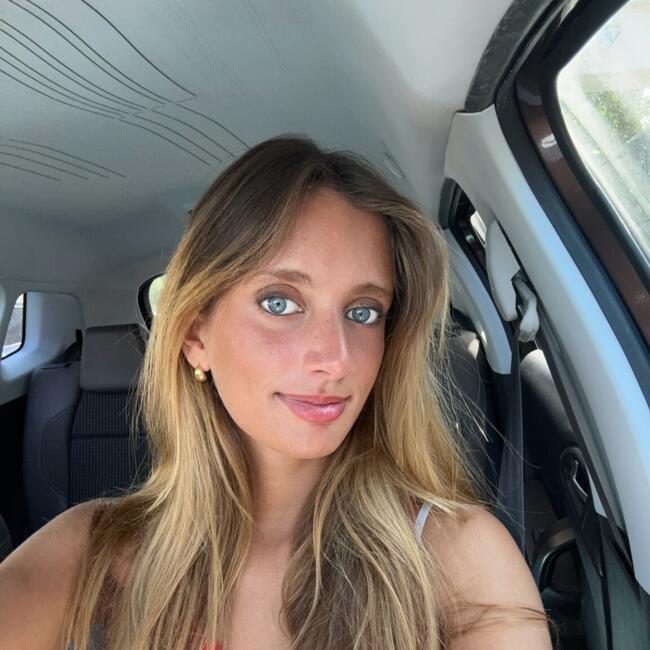 Babysitter em Porto Salvo: Beatriz
