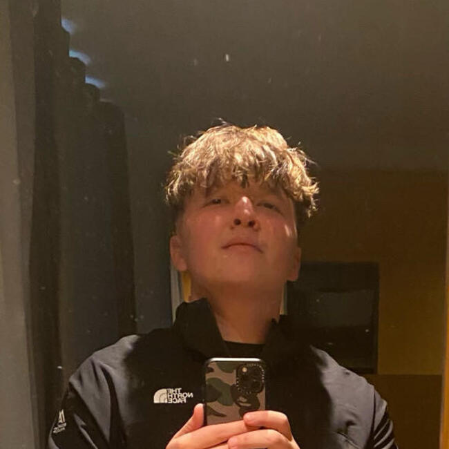 Babysitter in Grimsby: Brandon