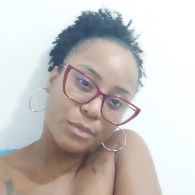 Babysitter in São Luís: Caroline