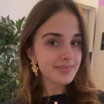 Babysitter in Wien: Emilia