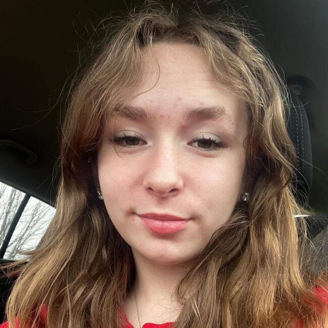 Babysitter in Marion (Iowa): Ellie