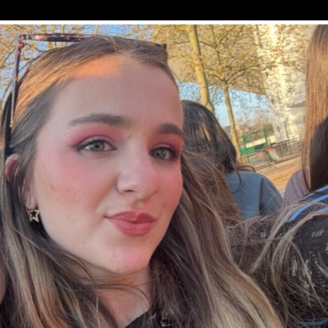 Babysitter in Toulouse: Zoé