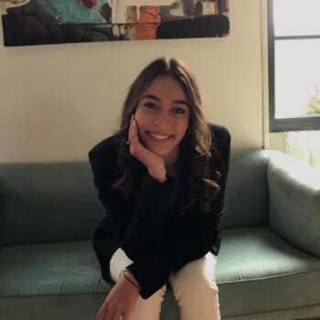 Babysitter in Talence: Camille