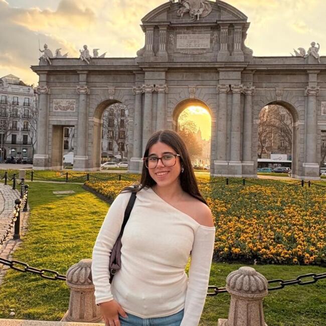 Babysitter in Huércal de Almería: Alba