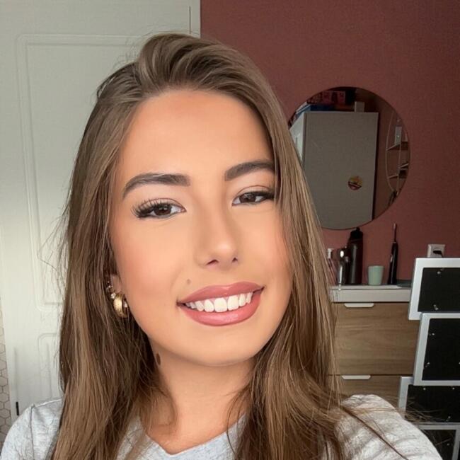 Babysitter in Breda: Zdenna