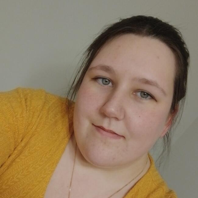 Baby-sitter in Thorold: Emily