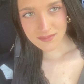 Canguro en Elche: Nicole