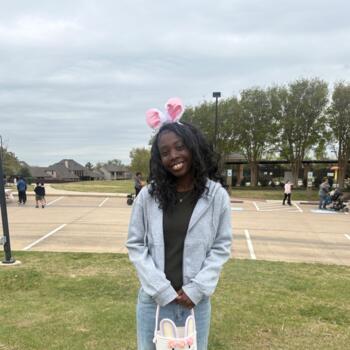 Babysitter in Fort Worth: Melinda