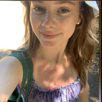 Babysitter in Doncaster: Lucy