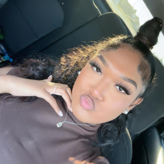 Babysitter in Houston: Julissa