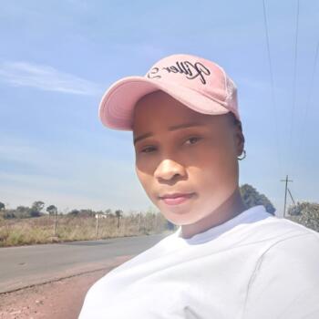 Nanny in KwaDukuza: Tholakele