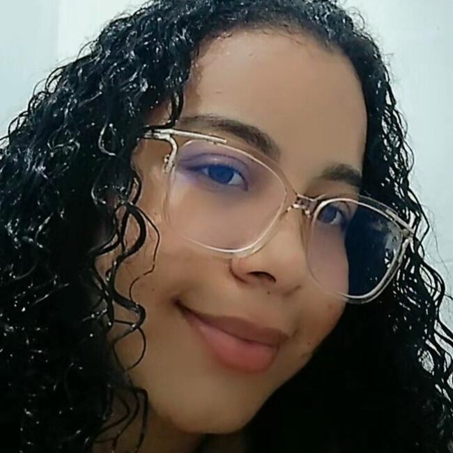 Babysitter in Recife: Larissa