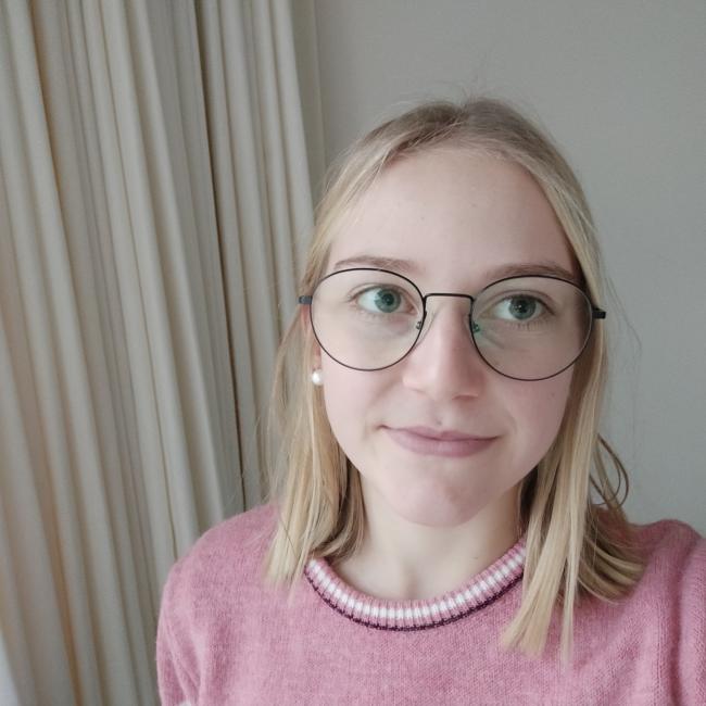 Babysitter in Ostend: Emma