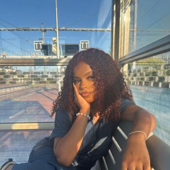 Babysitter in Étrépagny: Louanne