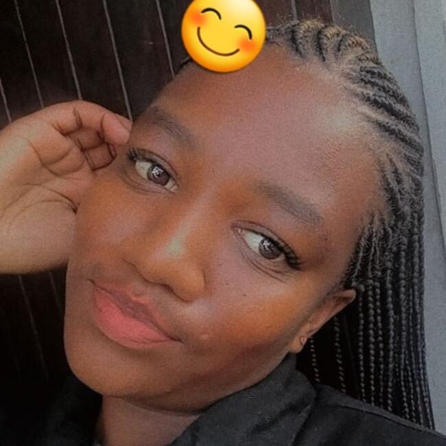 Babysitter in Cape Town: Yoliswa