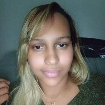 Babysitter Itapecerica da Serra: Mayara